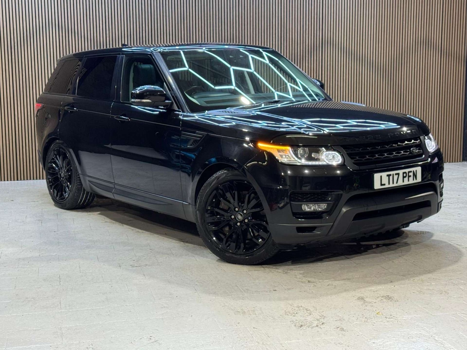 Used Land Rover Range Rover Sport 2017 for sale - 77084207: Photo 8