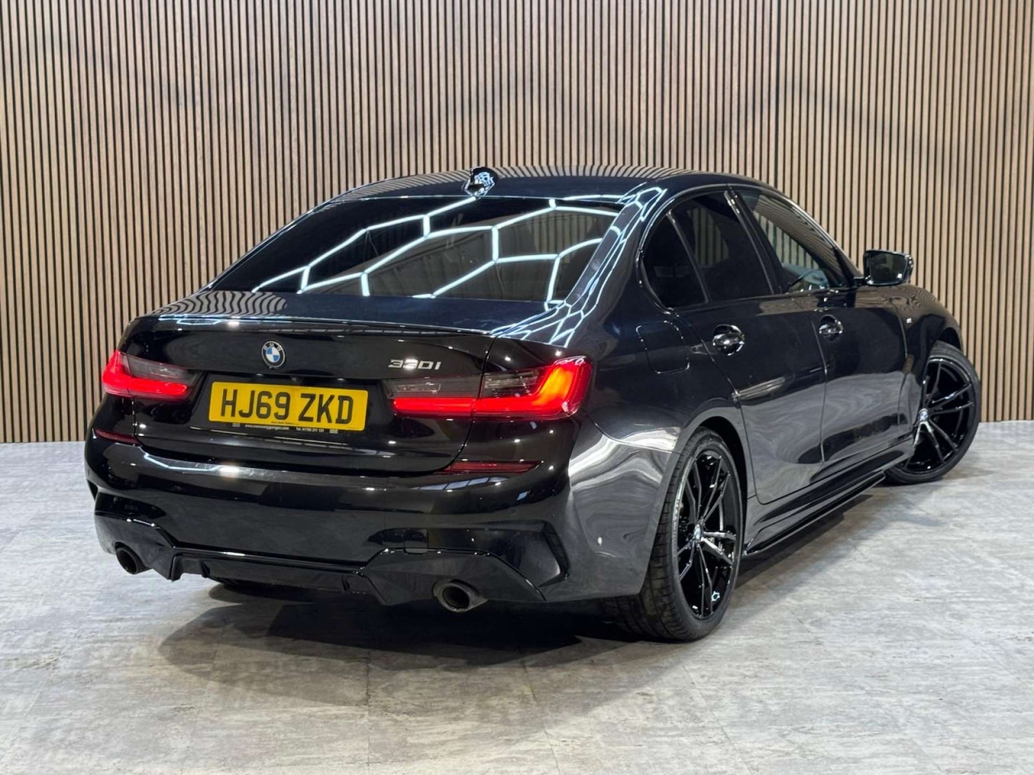 Used BMW 3 Series 2019 for sale - 77932002: Photo 2