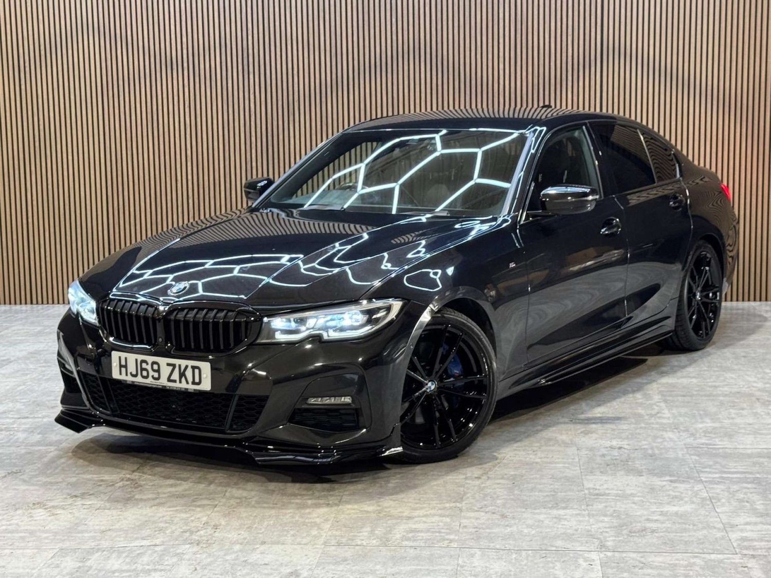 Used BMW 3 Series 2019 for sale - 77932002: Photo 4