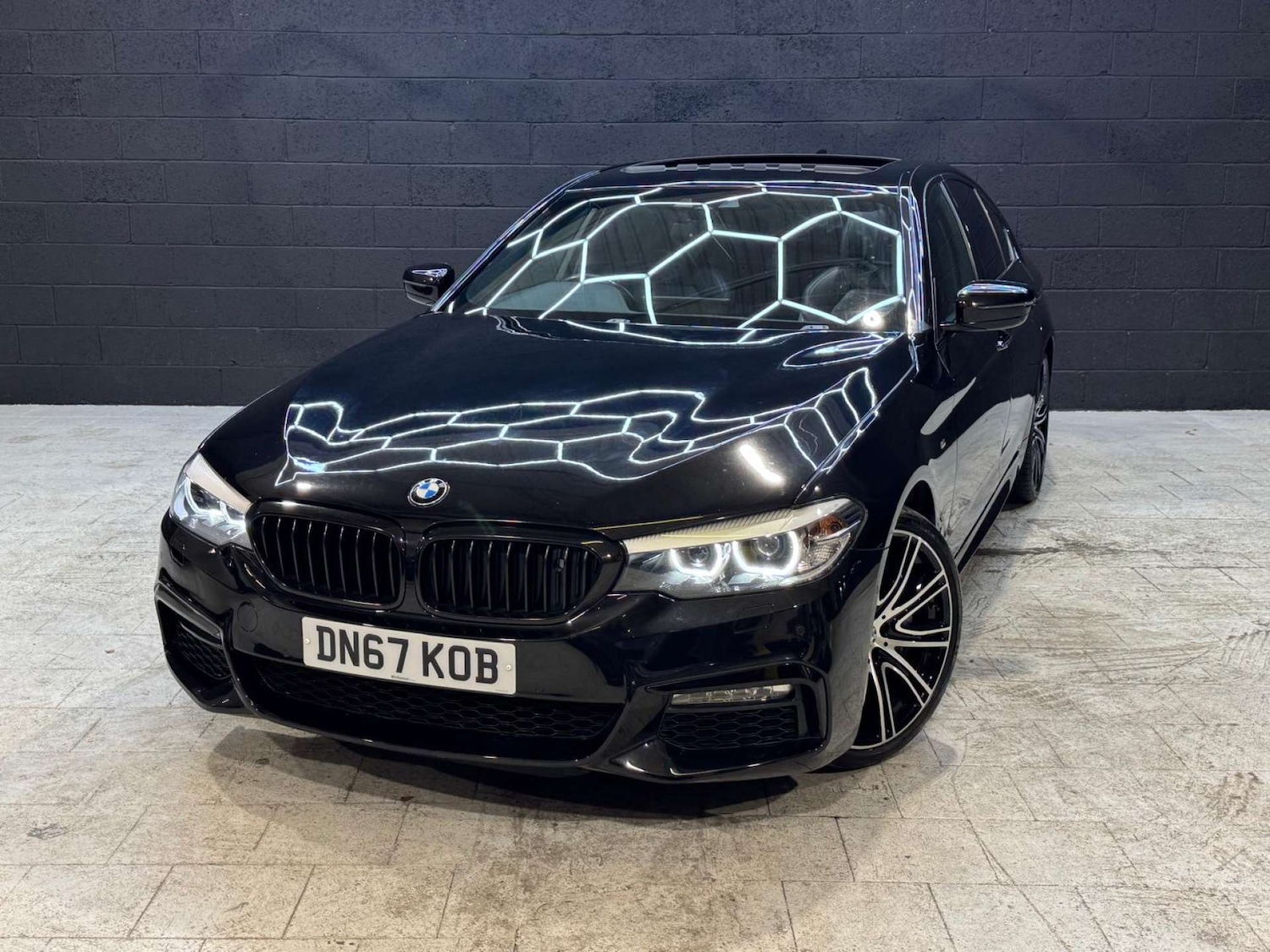 Used BMW 5 Series 2017 for sale - 76481428: Photo 34