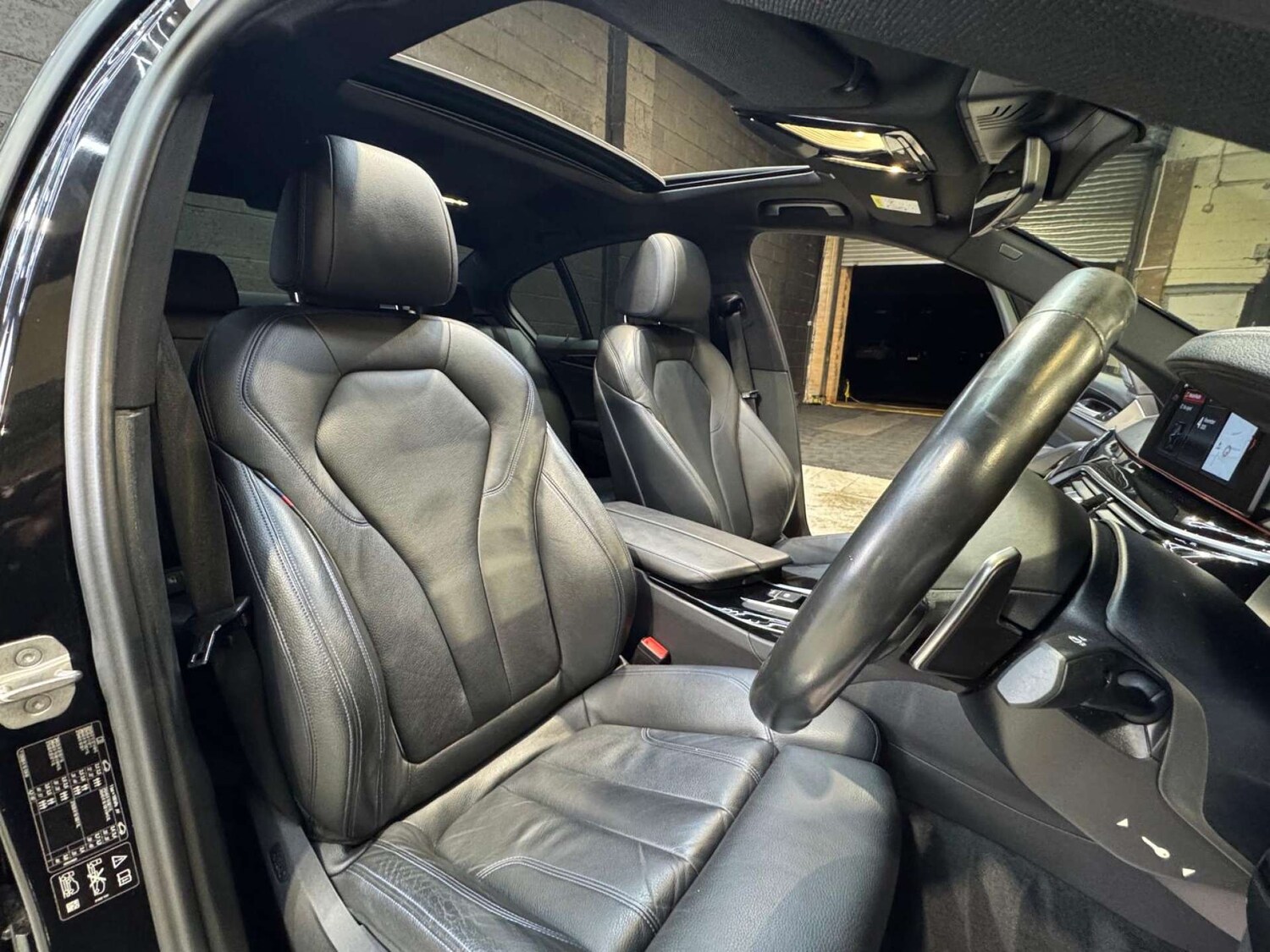 Used BMW 5 Series 2017 for sale - 76481428: Photo 44