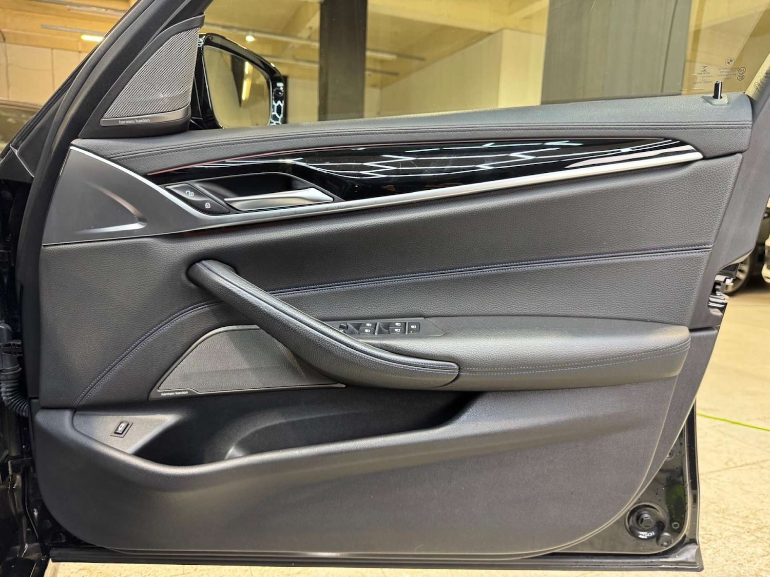 Used BMW 5 Series 2017 for sale - 76481428: Photo 51