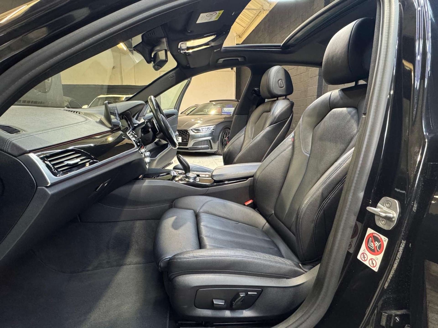 Used BMW 5 Series 2017 for sale - 76481428: Photo 71