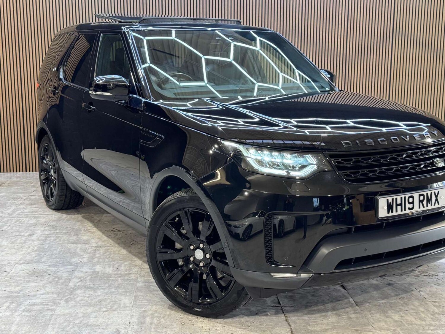 Used Land Rover Discovery 2019 for sale - 77845654: Photo 12