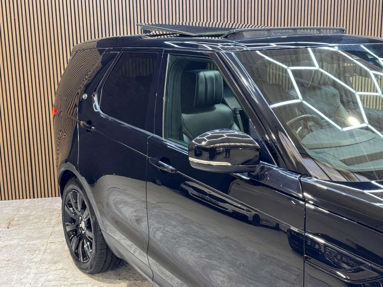 Used Land Rover Discovery 2019 for sale - 77845654: Photo 15