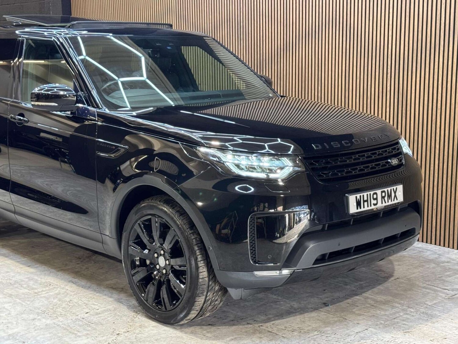 Used Land Rover Discovery 2019 for sale - 77845654: Photo 21