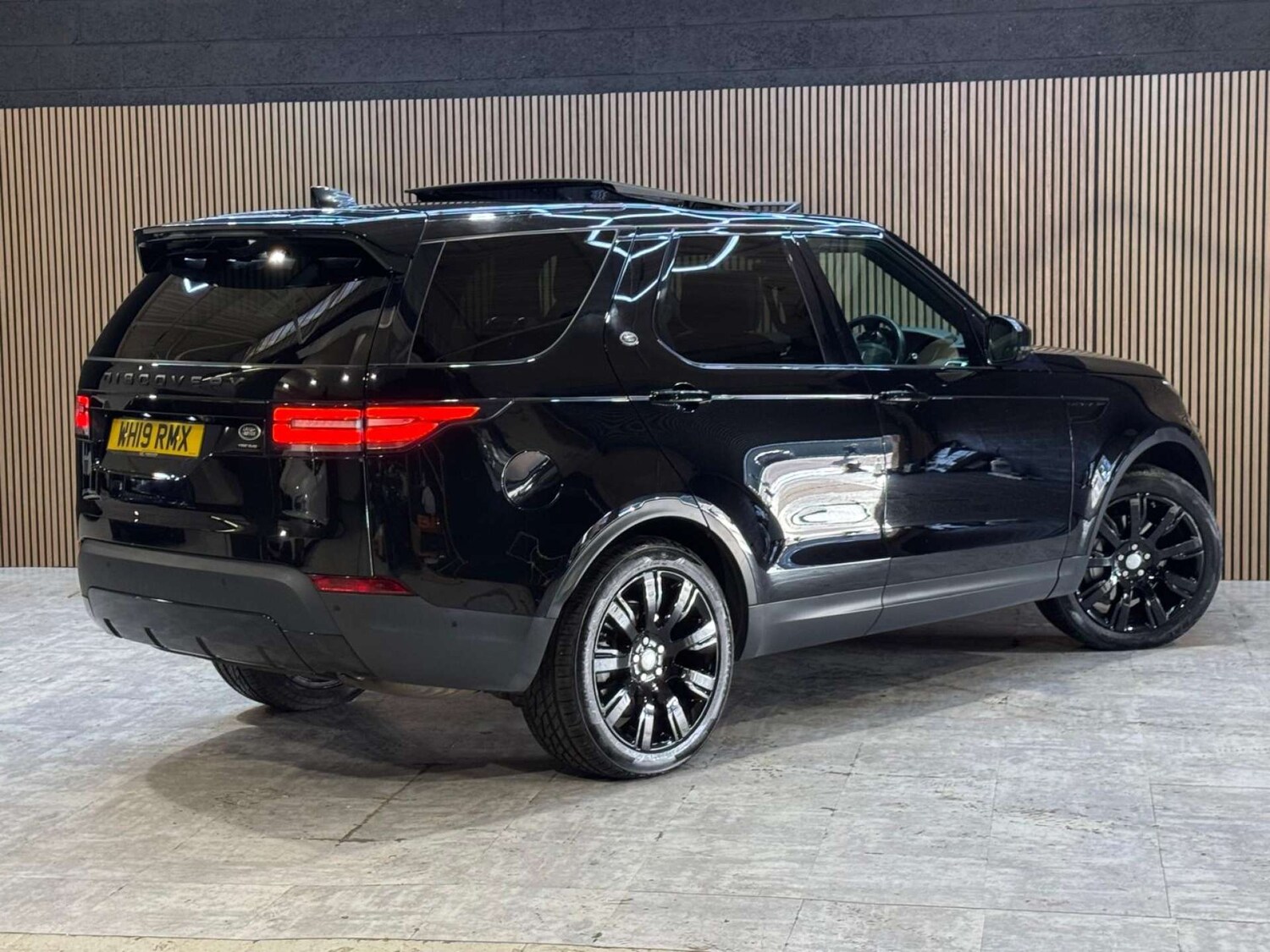 Used Land Rover Discovery 2019 for sale - 77845654: Photo 23