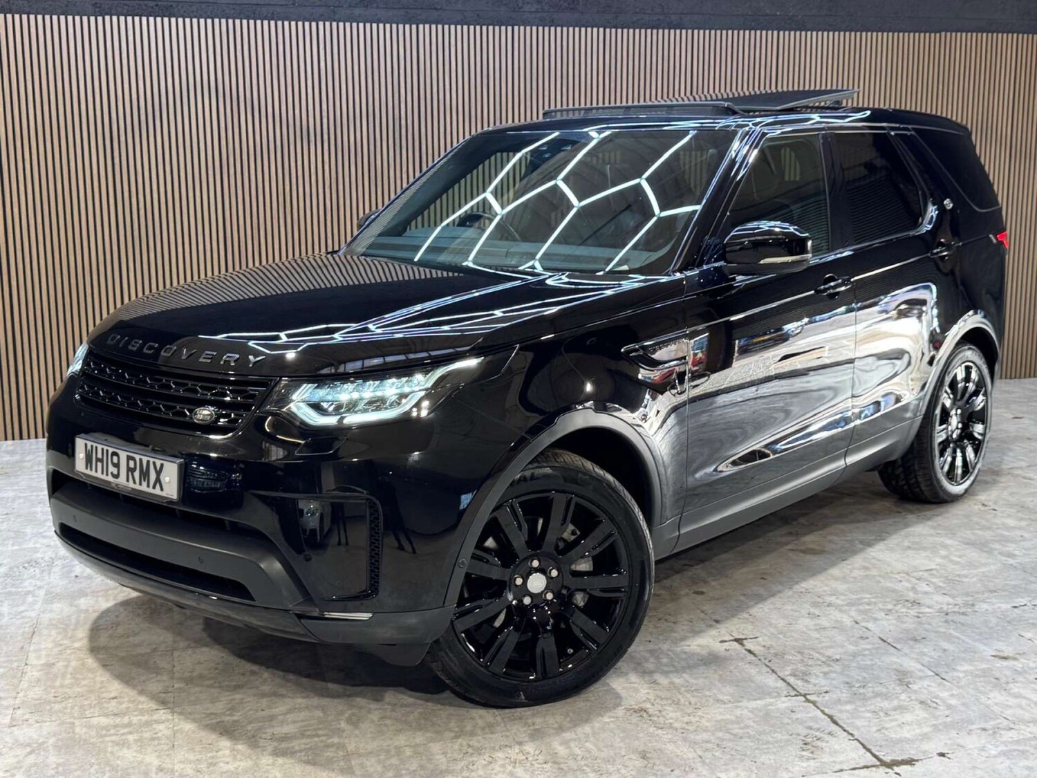 Used Land Rover Discovery 2019 for sale - 77845654: Photo 33