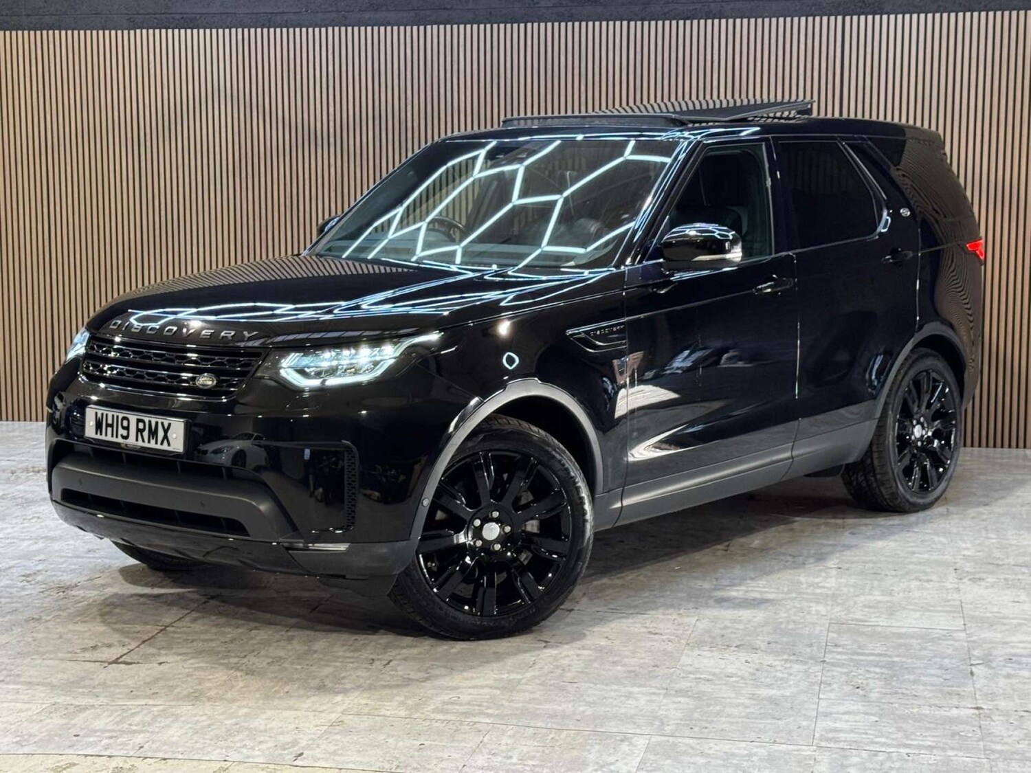 Used Land Rover Discovery 2019 for sale - 77845654: Photo 36