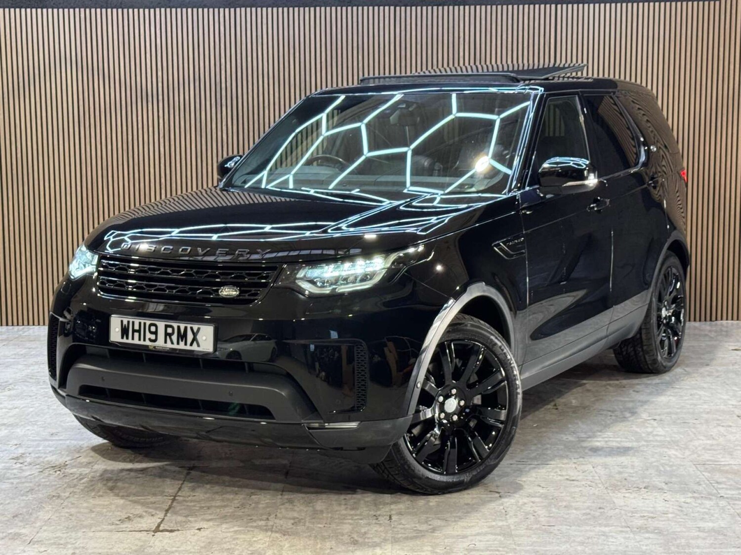 Used Land Rover Discovery 2019 for sale - 77845654: Photo 37