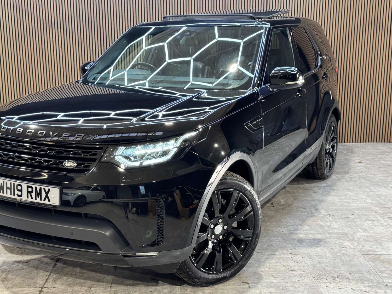 Used Land Rover Discovery 2019 for sale - 77845654: Photo 38
