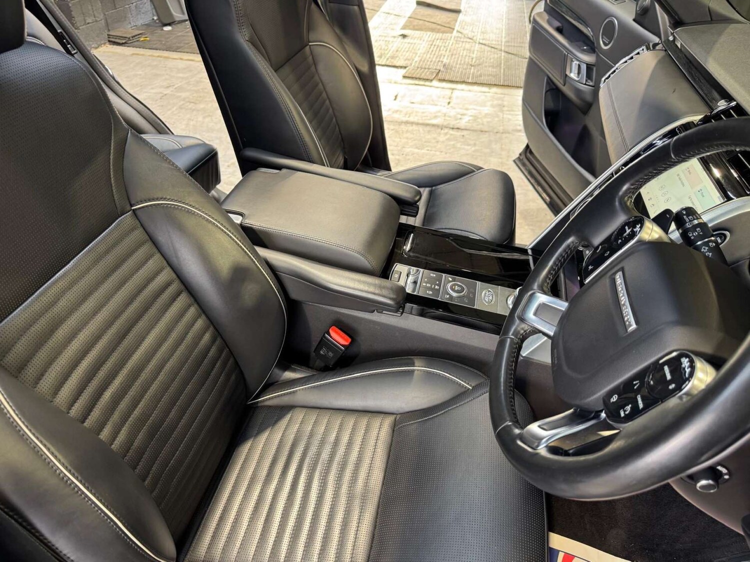 Used Land Rover Discovery 2019 for sale - 77845654: Photo 48