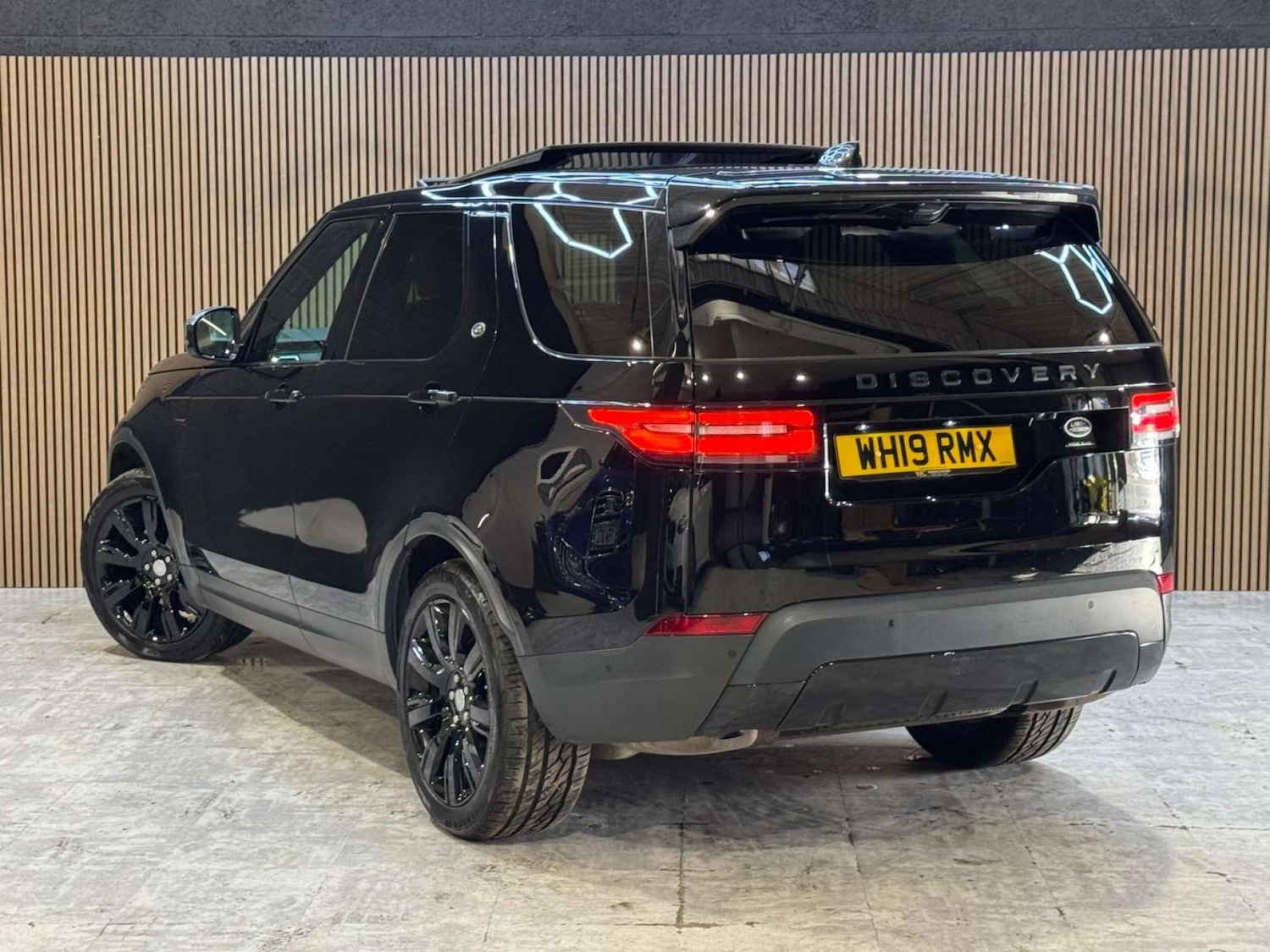 Used Land Rover Discovery 2019 for sale - 77845654: Photo 5