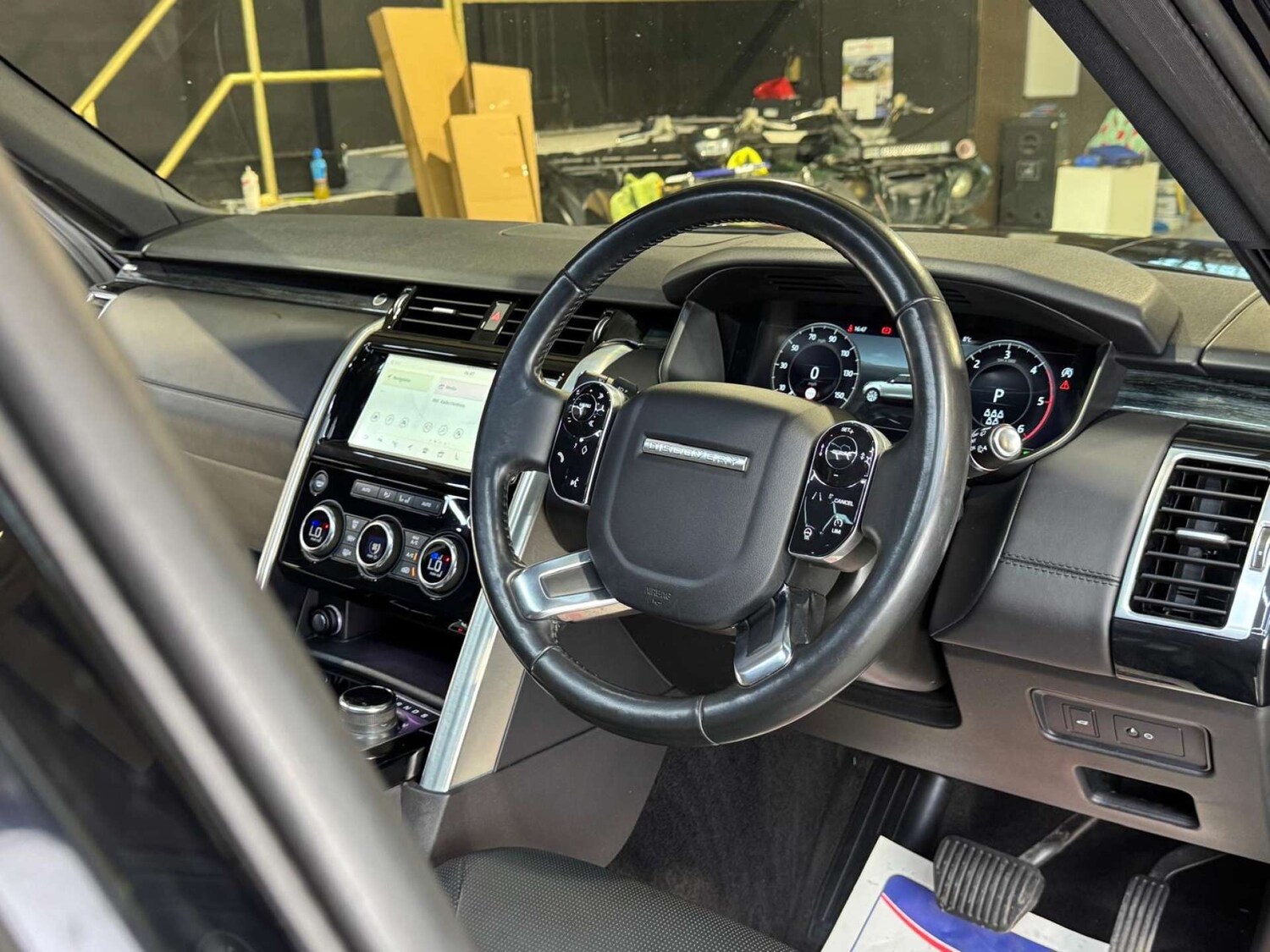 Used Land Rover Discovery 2019 for sale - 77845654: Photo 51