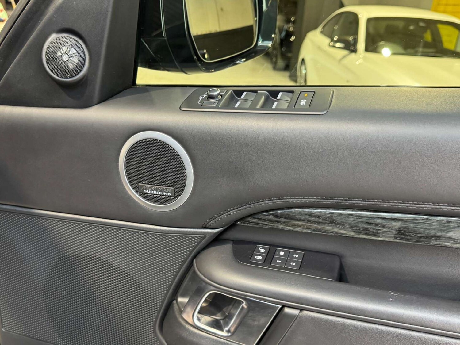 Used Land Rover Discovery 2019 for sale - 77845654: Photo 66