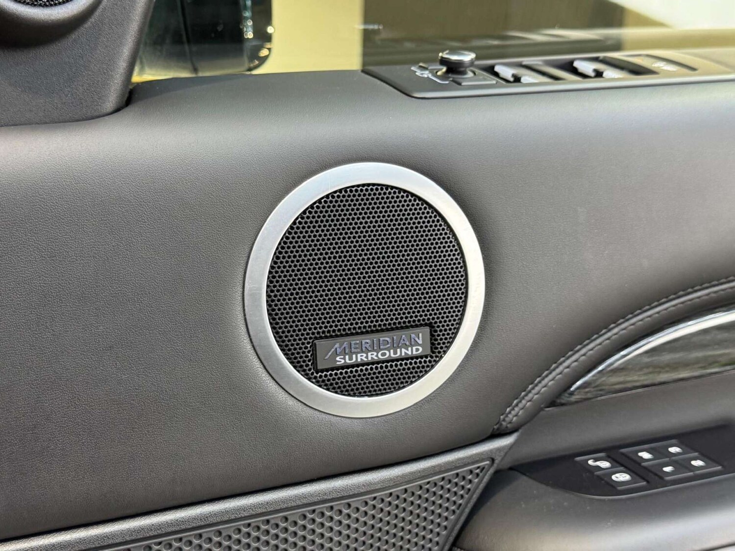 Used Land Rover Discovery 2019 for sale - 77845654: Photo 68