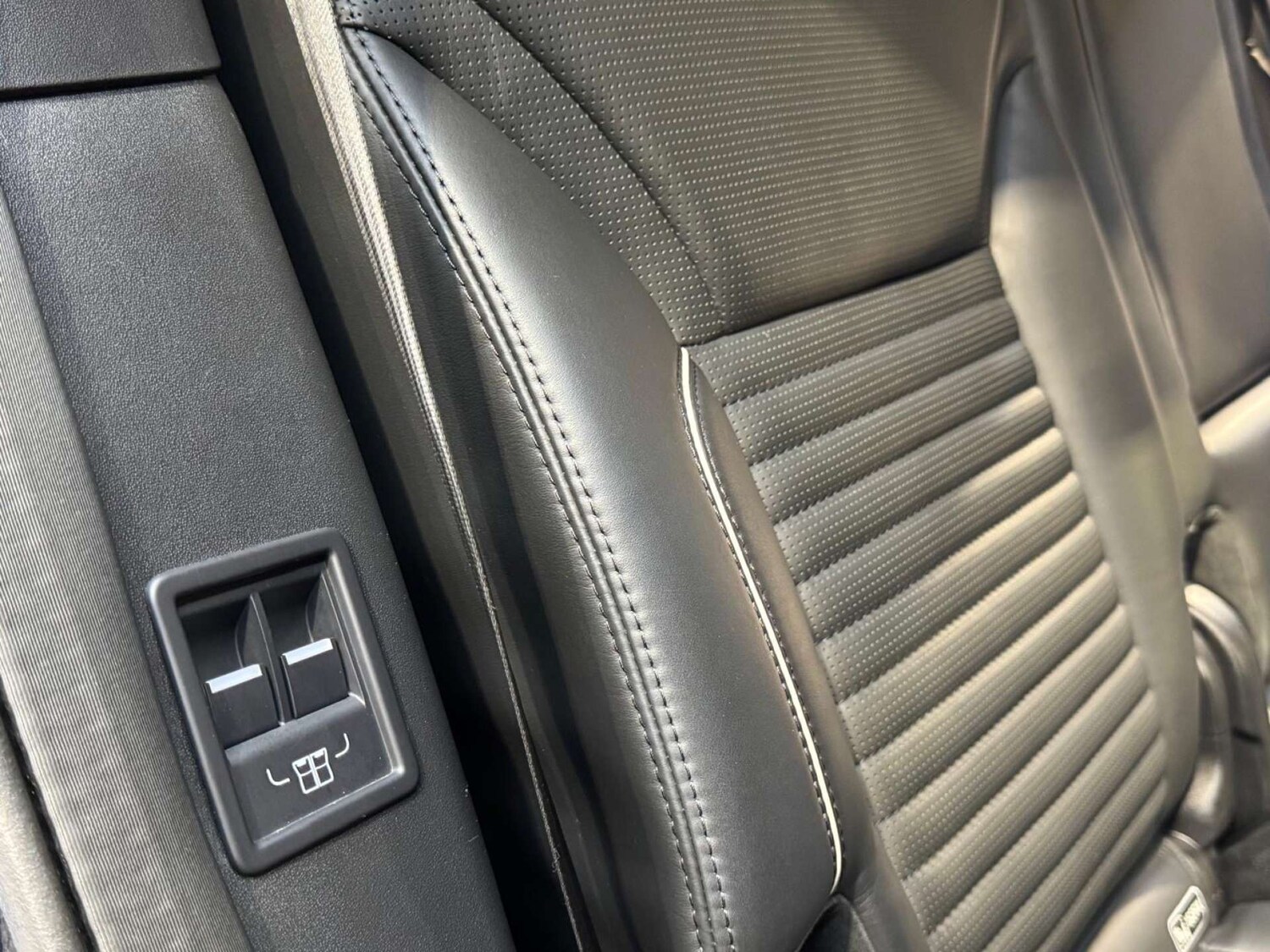 Used Land Rover Discovery 2019 for sale - 77845654: Photo 70