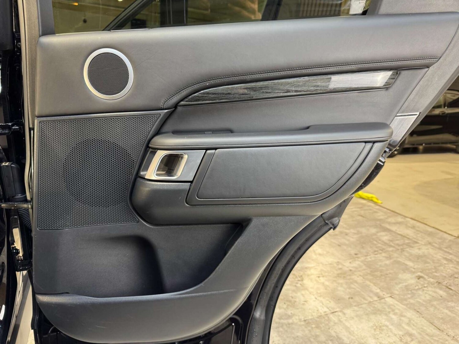 Used Land Rover Discovery 2019 for sale - 77845654: Photo 73