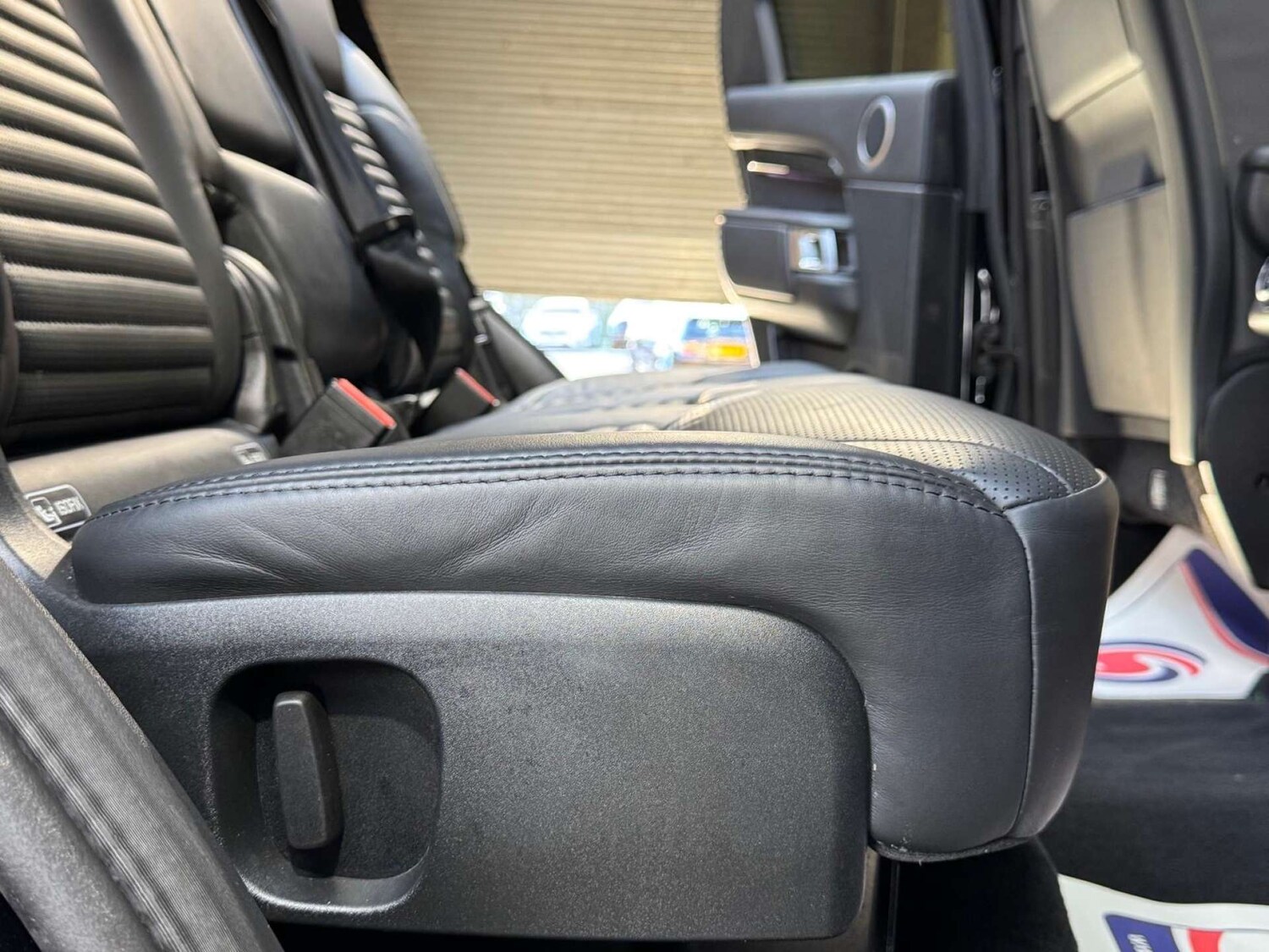 Used Land Rover Discovery 2019 for sale - 77845654: Photo 74