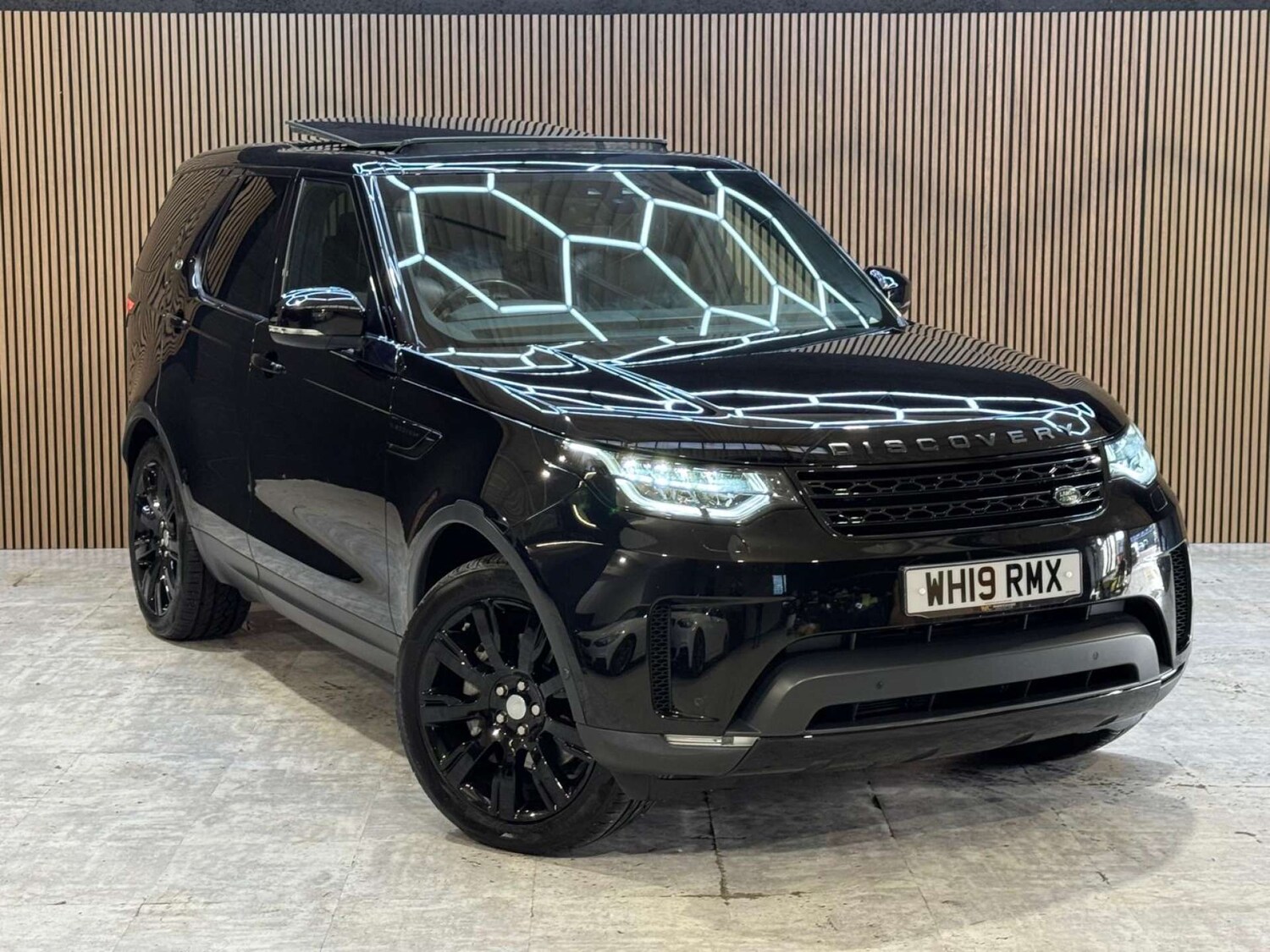 Used Land Rover Discovery 2019 for sale - 77845654: Photo 8