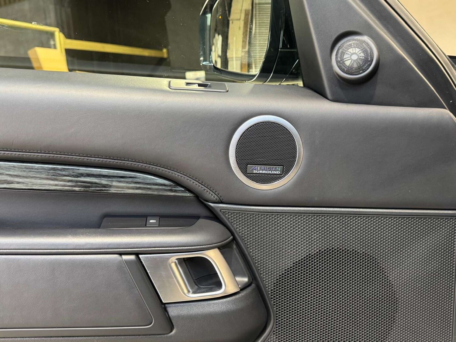 Used Land Rover Discovery 2019 for sale - 77845654: Photo 91