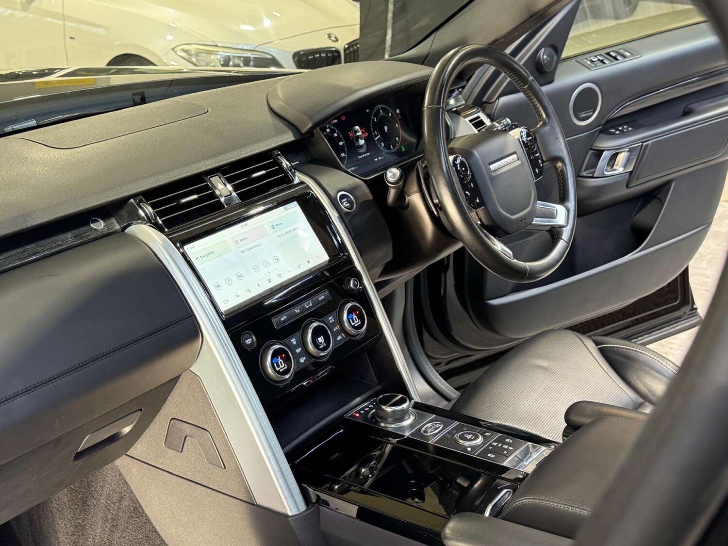 Used Land Rover Discovery 2019 for sale - 77845654: Photo 94