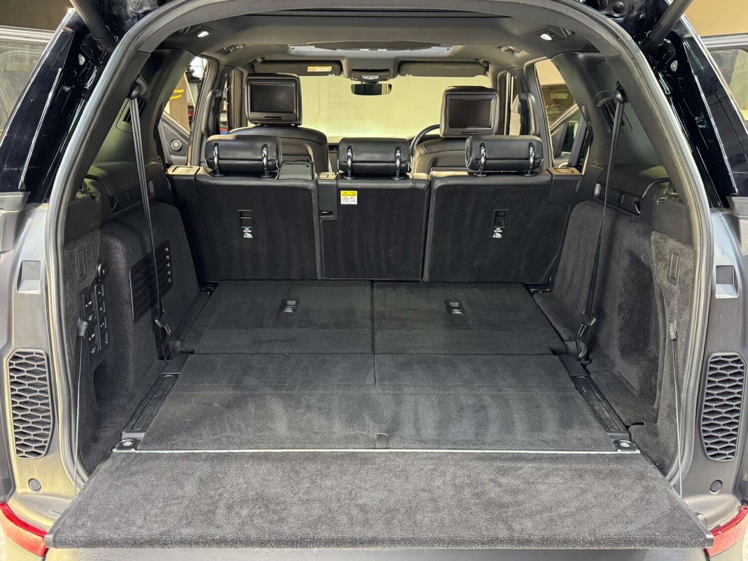 Used Land Rover Discovery 2019 for sale - 77845654: Photo 98