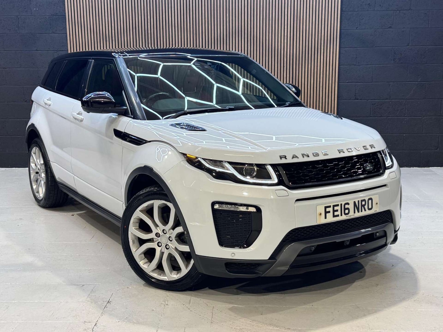 Used Land Rover Range Rover Evoque 2016 for sale - 76719545: Photo 1