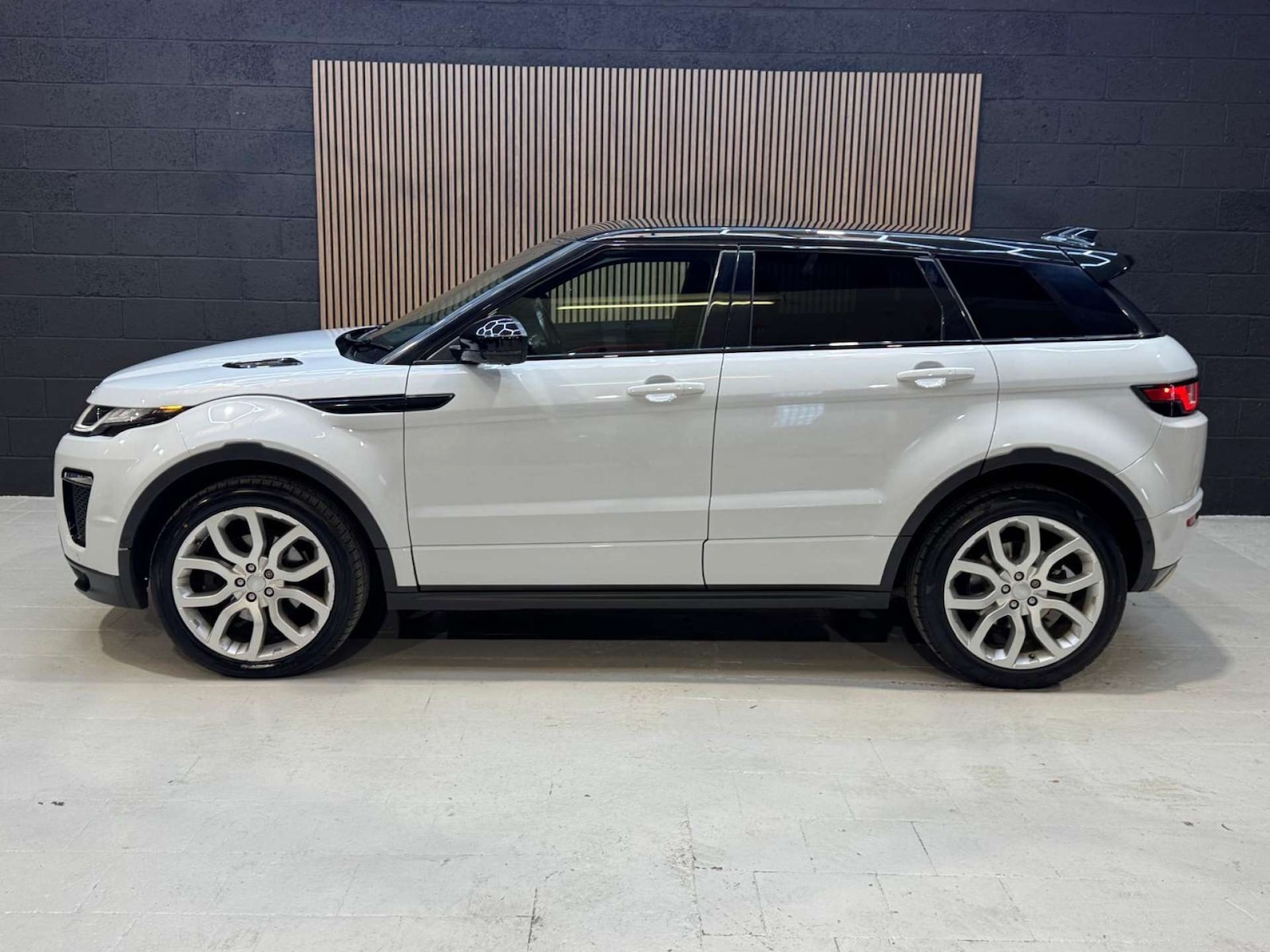 Used Land Rover Range Rover Evoque 2016 for sale - 76719545: Photo 17