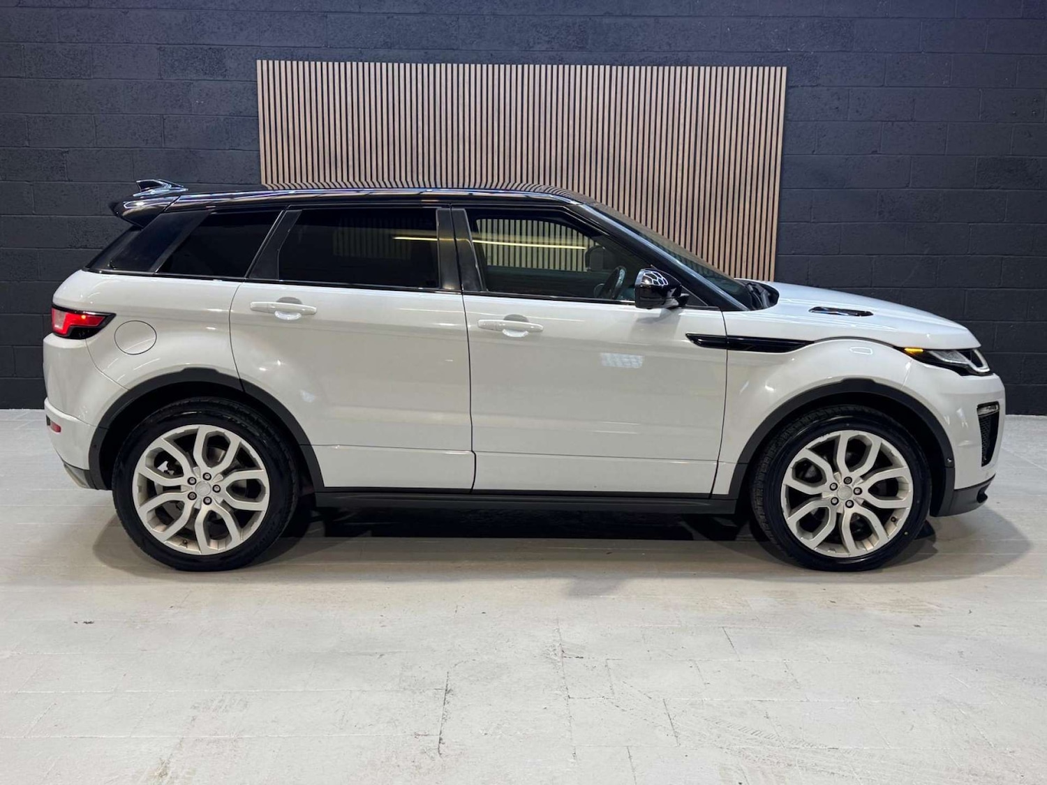 Used Land Rover Range Rover Evoque 2016 for sale - 76719545: Photo 30