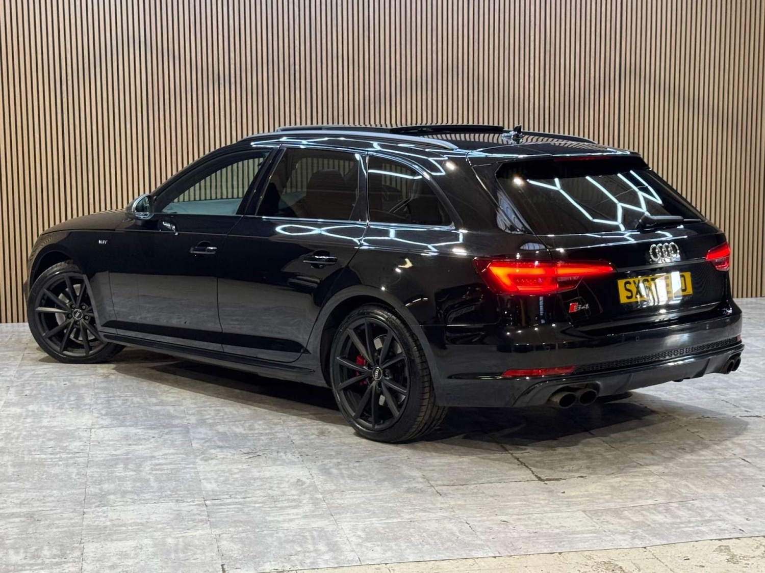 Used Audi A4 2017 for sale - 77833269: Photo 32