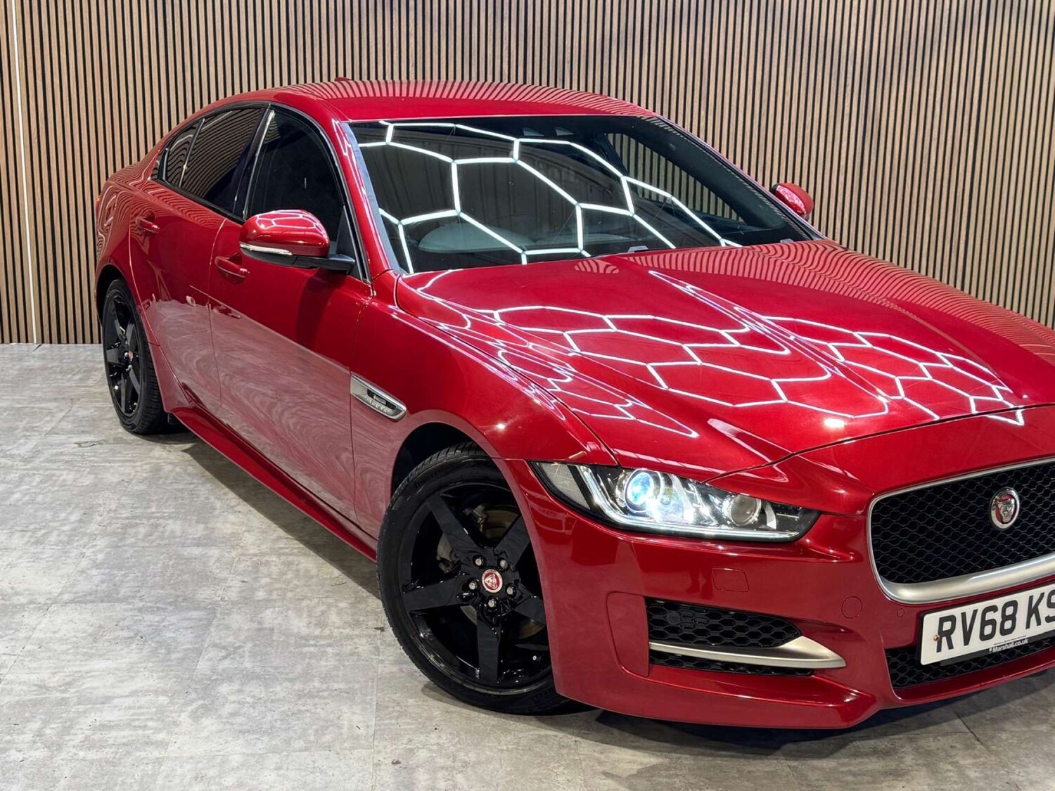 Used Jaguar XE 2018 for sale - 78172531: Photo 13