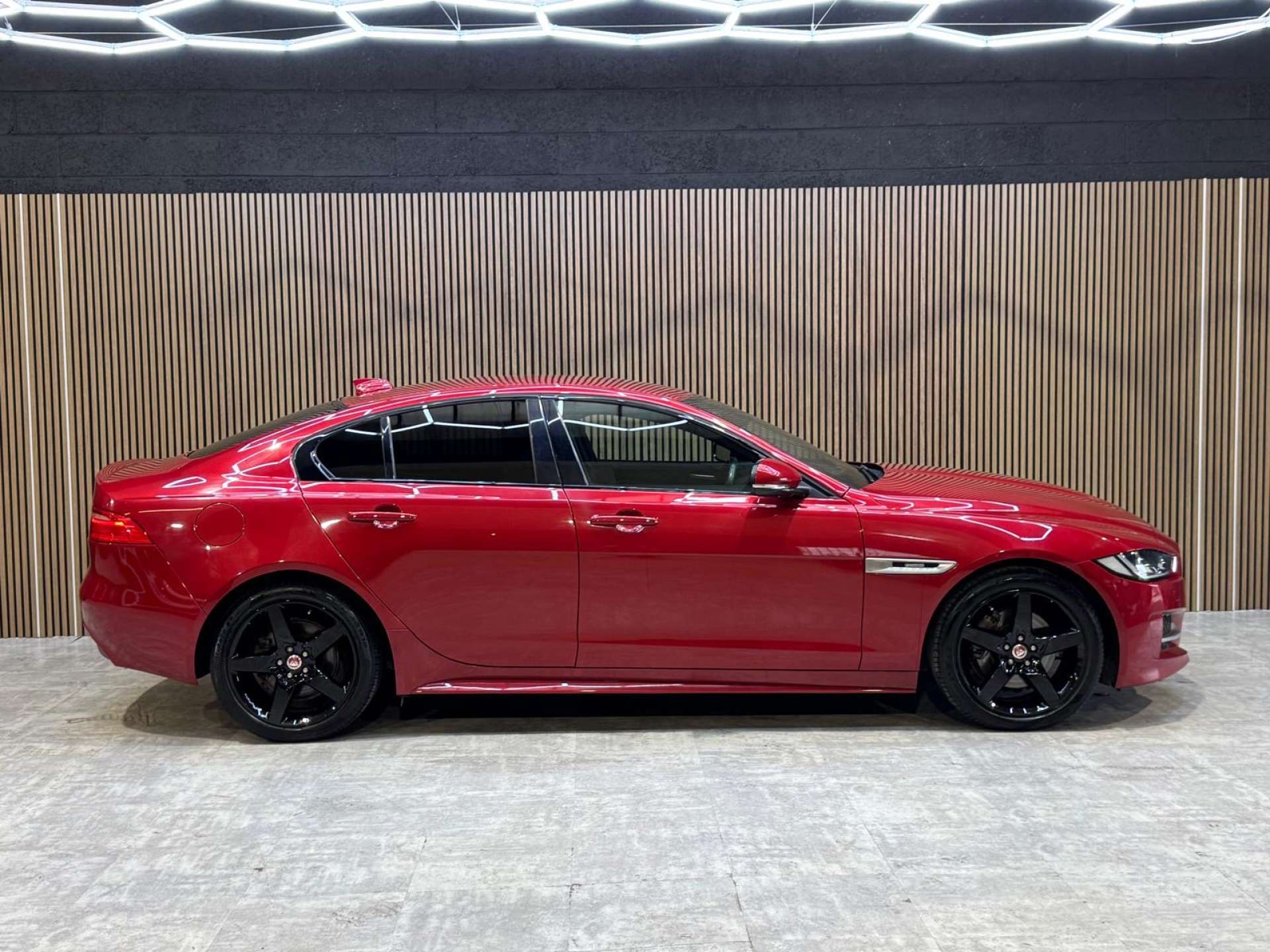 Used Jaguar XE 2018 for sale - 78172531: Photo 16