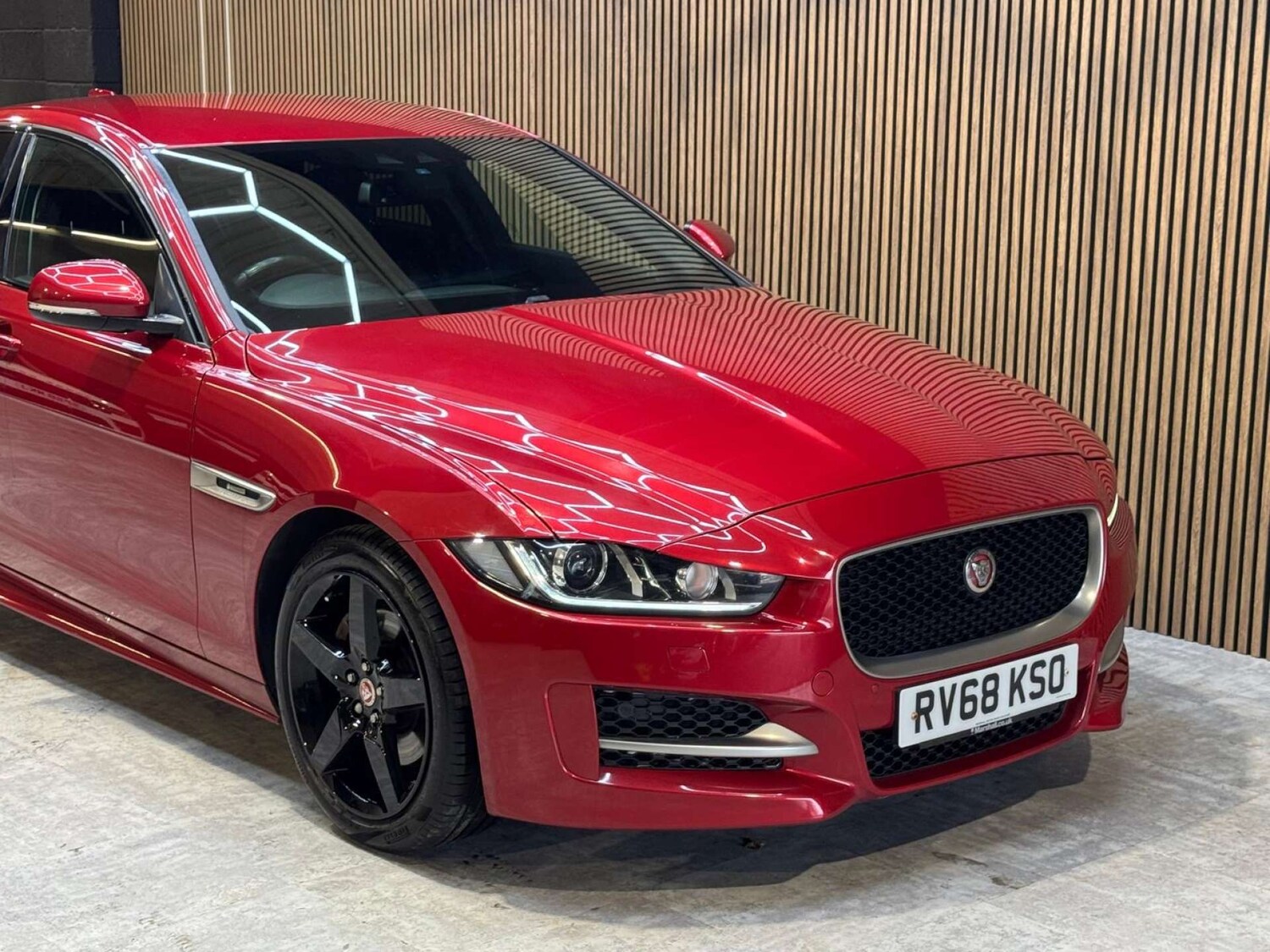 Used Jaguar XE 2018 for sale - 78172531: Photo 18