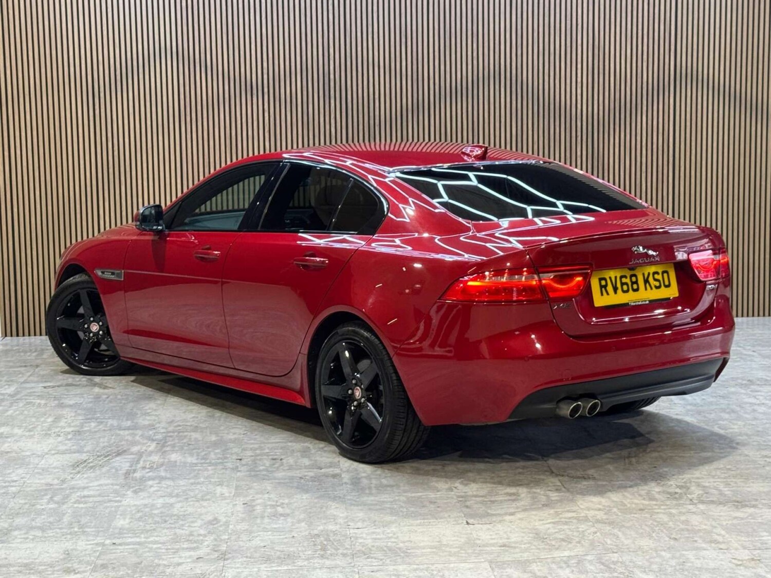 Used Jaguar XE 2018 for sale - 78172531: Photo 26