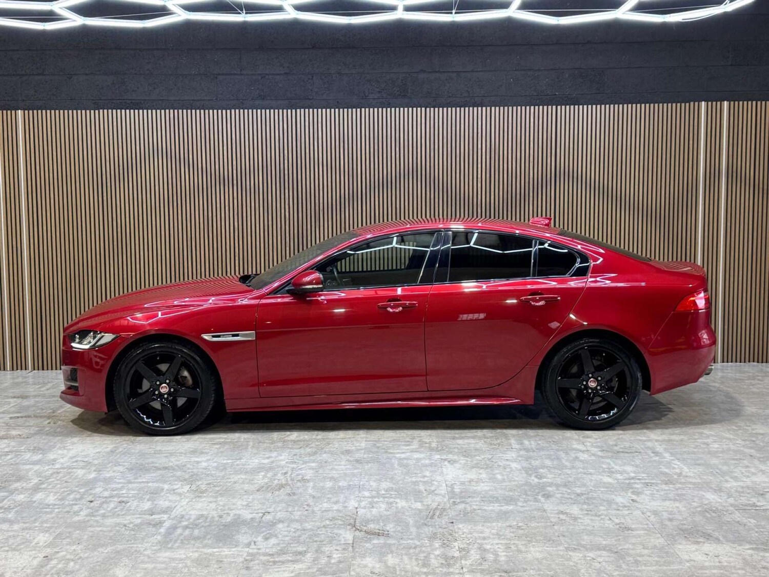 Used Jaguar XE 2018 for sale - 78172531: Photo 28
