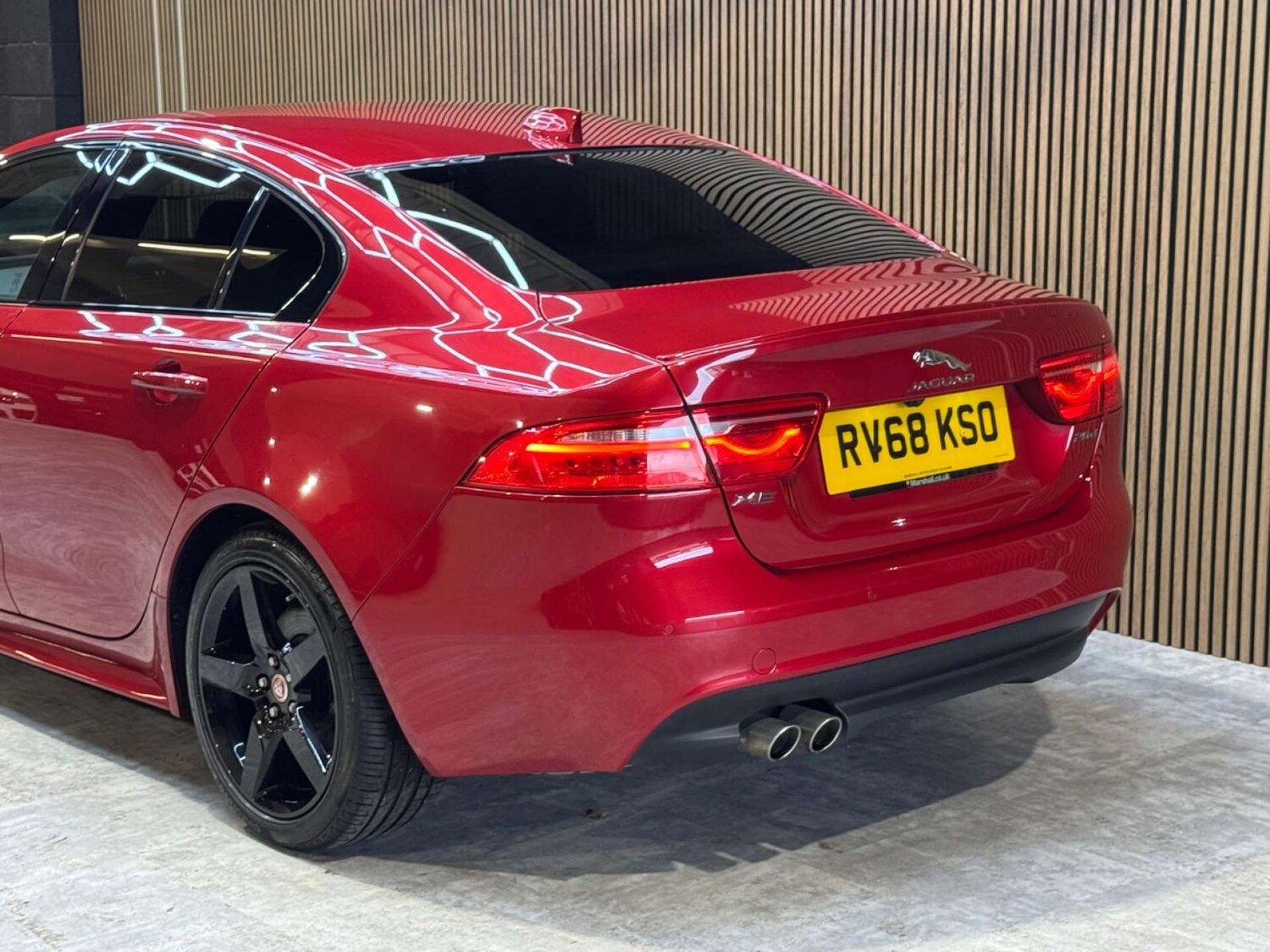 Used Jaguar XE 2018 for sale - 78172531: Photo 30