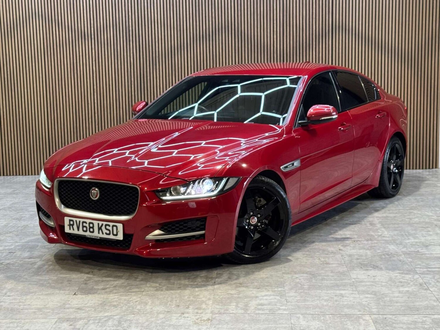 Used Jaguar XE 2018 for sale - 78172531: Photo 33