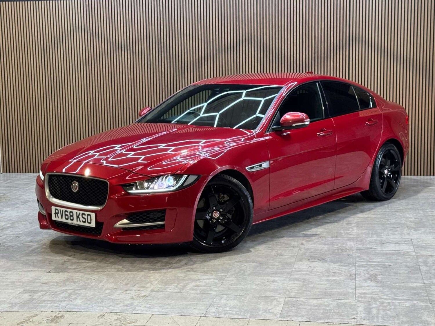 Used Jaguar XE 2018 for sale - 78172531: Photo 37