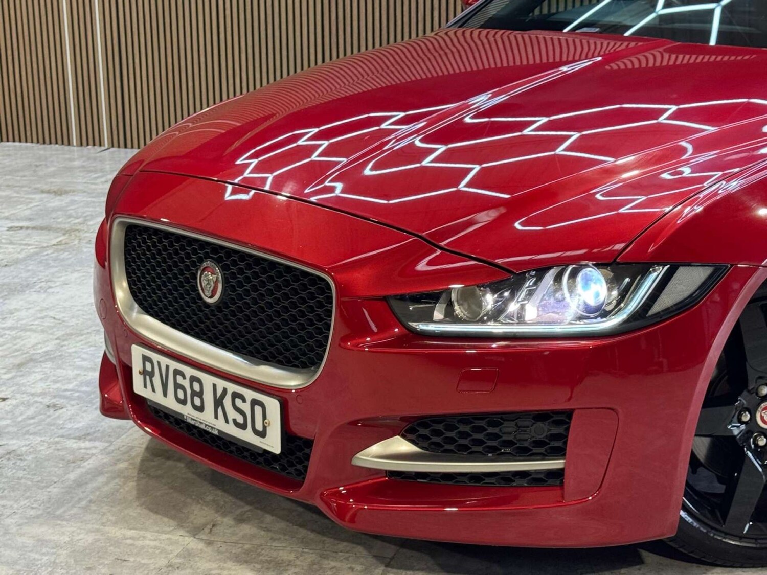 Used Jaguar XE 2018 for sale - 78172531: Photo 38