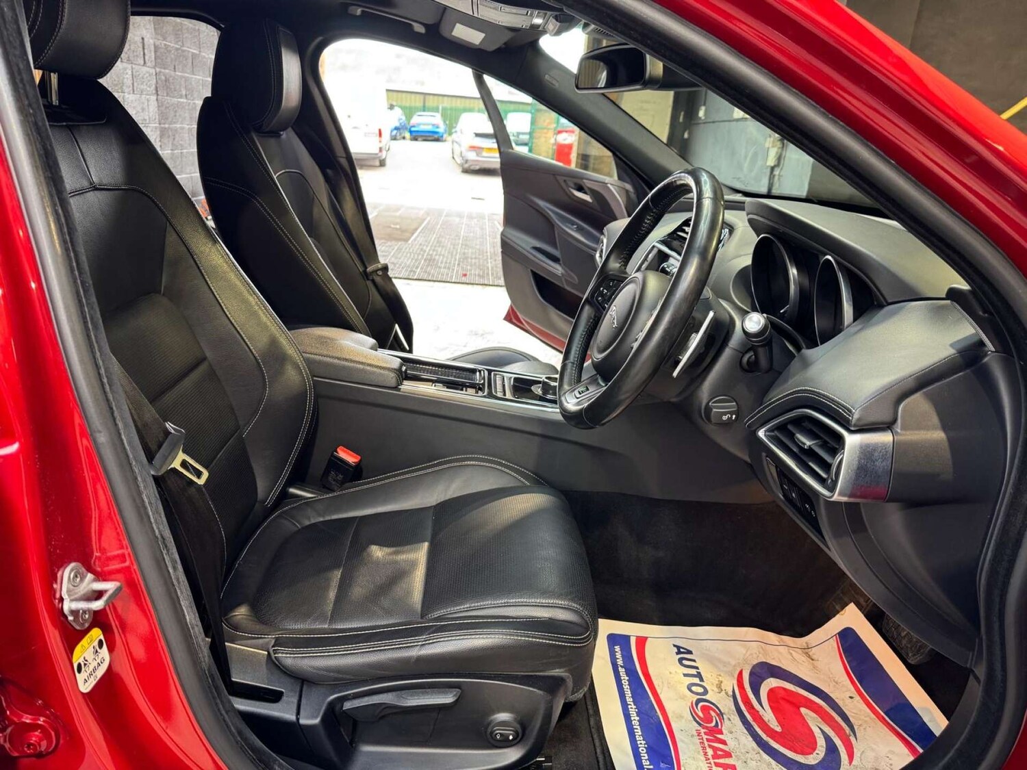 Used Jaguar XE 2018 for sale - 78172531: Photo 41