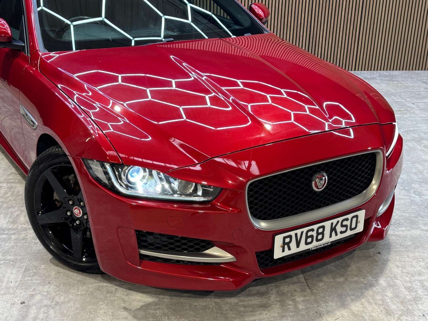 Used Jaguar XE 2018 for sale - 78172531: Photo 9