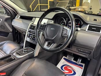 Used Land Rover Discovery Sport 2017 for sale - 79812886: Photo
