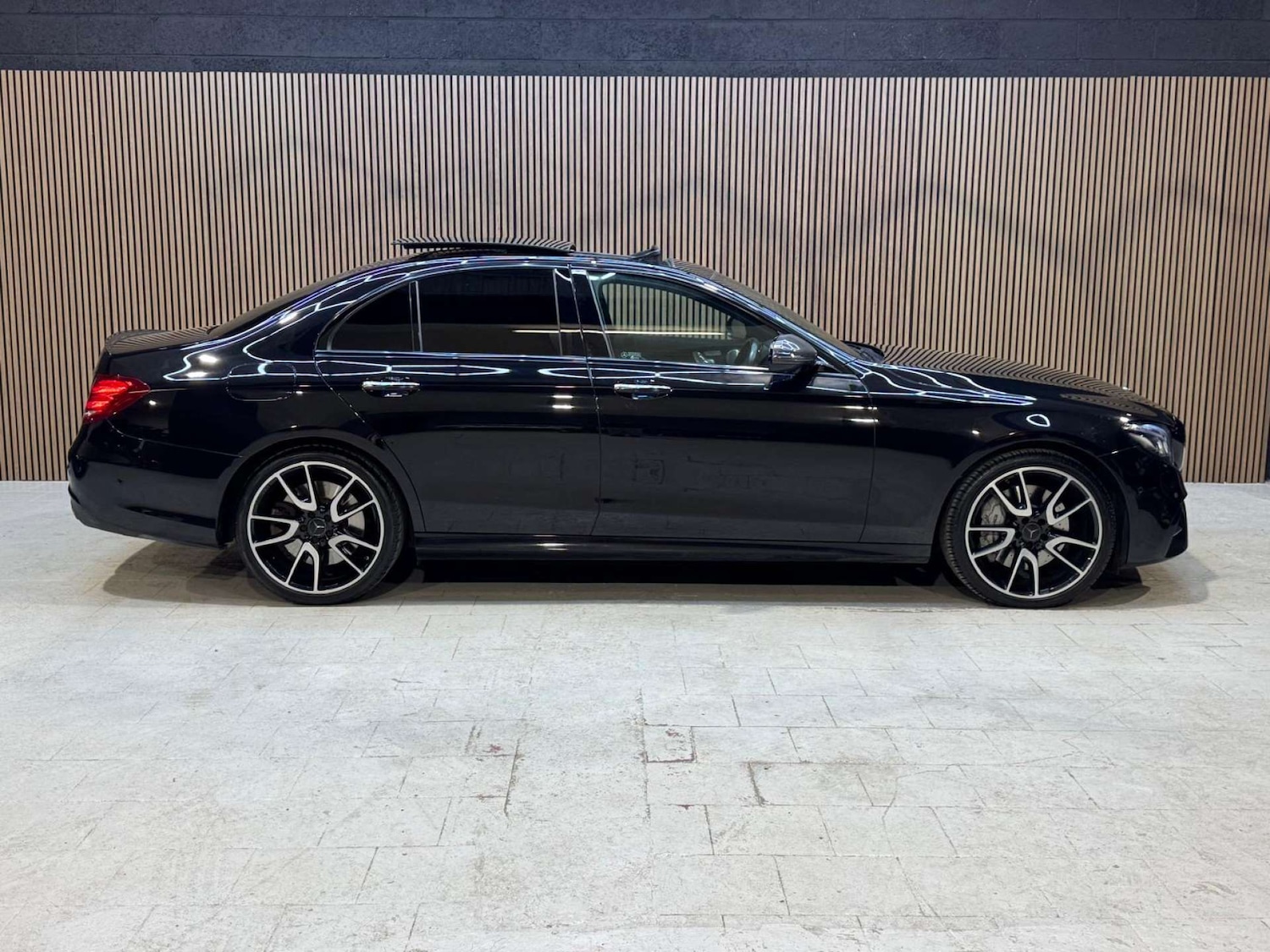 Used Mercedes-Benz E Class 2017 for sale - 77084209: Photo 13