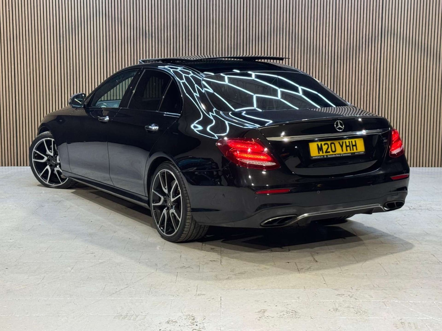 Used Mercedes-Benz E Class 2017 for sale - 77084209: Photo 5