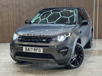 Used Land Rover Discovery Sport 2017 for sale - 79277951: Photo