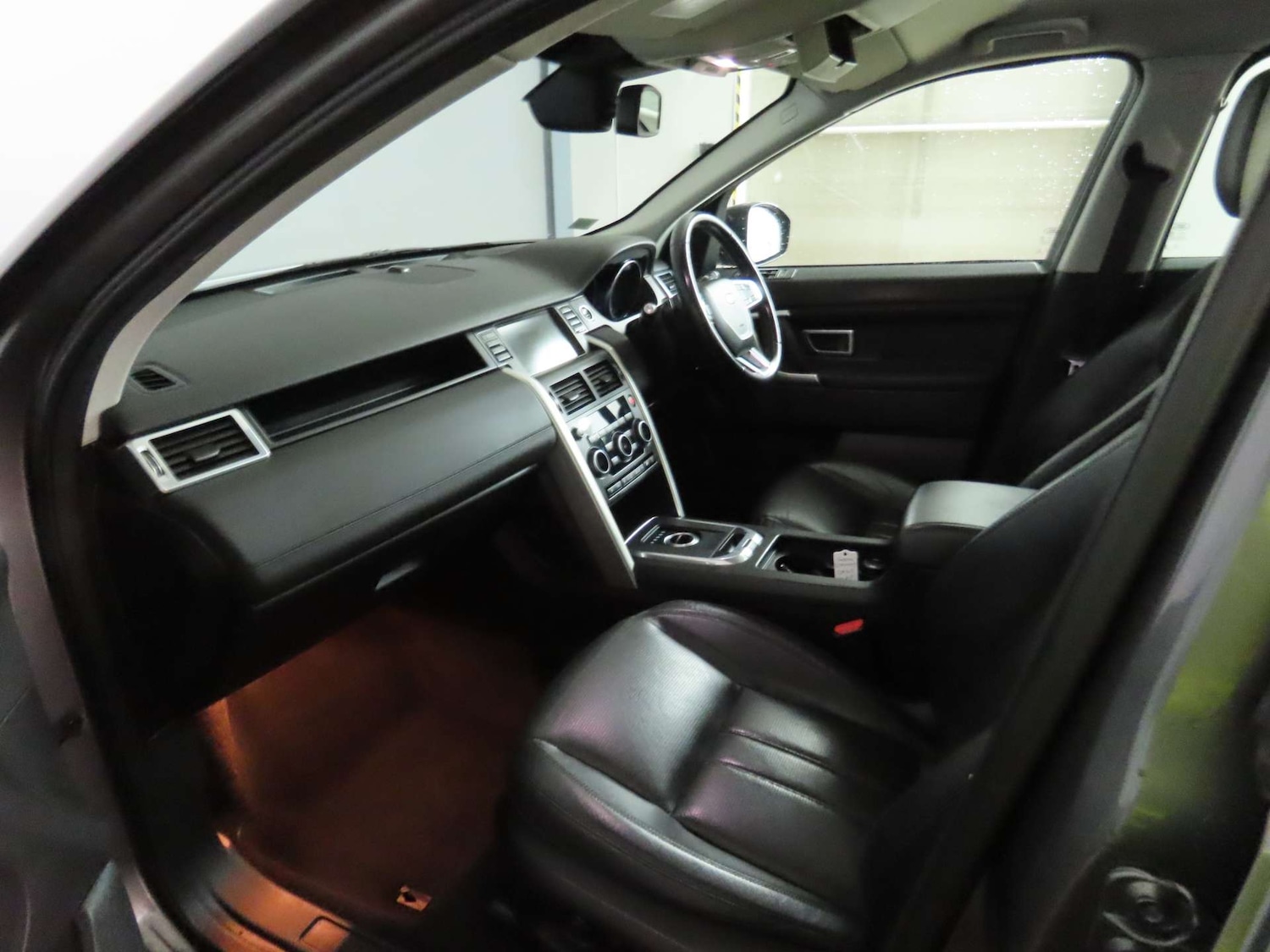 Used Land Rover Discovery Sport 2015 for sale - 77207699: Photo 11