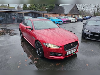 Used Jaguar XE 2015 for sale - 77022624: Photo
