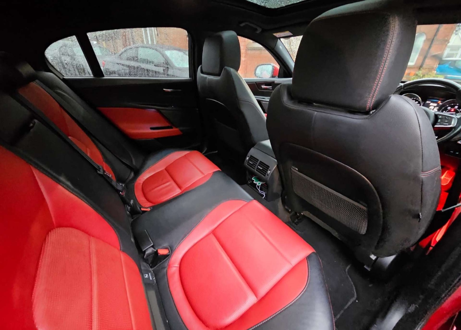 Used Jaguar XE 2015 for sale - 77022624: Photo 3