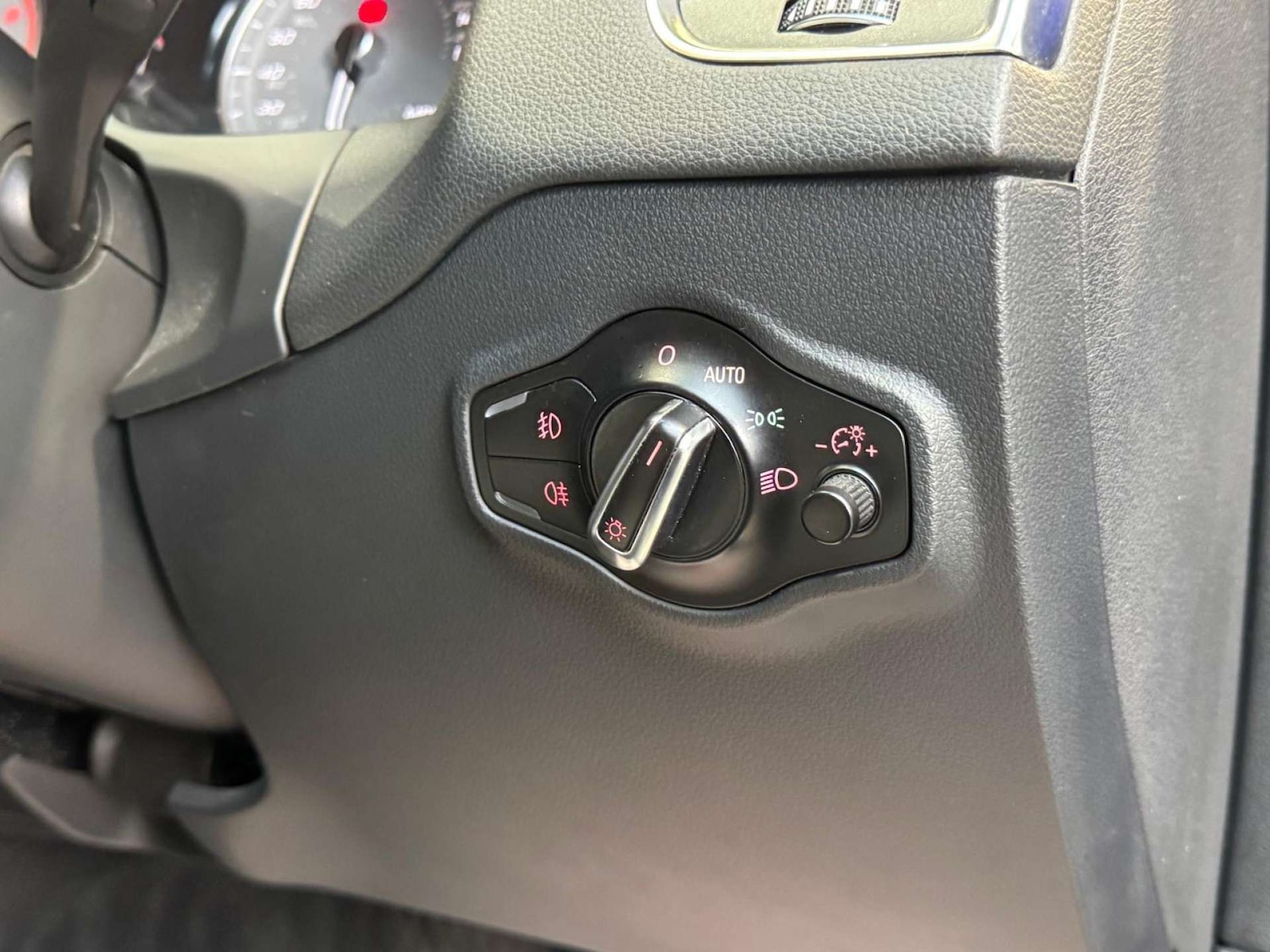 Used Audi Q5 2015 for sale - 76829878: Photo 52